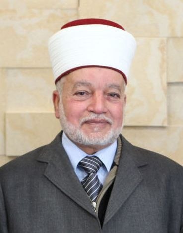 الاحتلال يجدد إبعاد المفتي محمد حسين عن الأقصى ستة أشهر