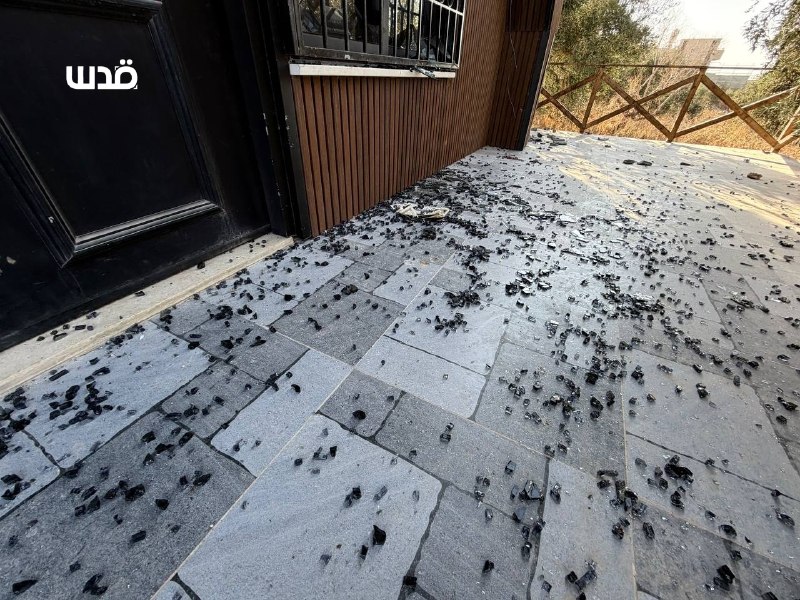 עקבות הרס שהותירו מתנחלים לאחר תקיפתם בצריף פלסטיני באזור ביר קוזה, בעיירה ביתא, דרומית לשכם.