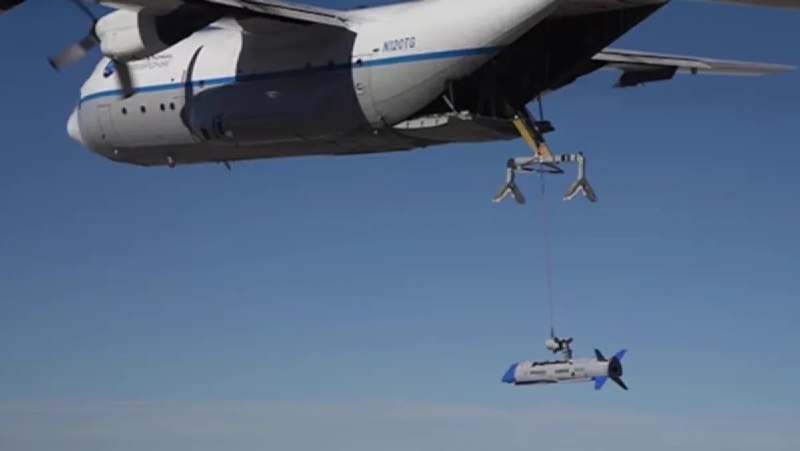 ️🇺🇸 The US Air Force is seeking to convert its cargo planes into launch platforms for swarms of artificial intelligence-controlled drones, as part of a small business innovation research program with a deadline of October 21.