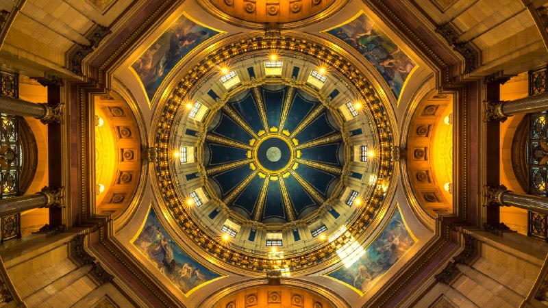Gilded gloryMinnesota State Capitol, St. Paul, Minnesota (© lavin photography/Getty Images)
