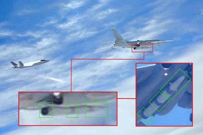 סין פרסמה צילומים ראשונים בטיסה של מפציץ H-6N הנושא את הטיל הבליסטי המשוגר באוויר JL-1 בעל יכולת גרעינית, ב…