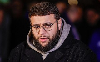 Рэпера Navai задержали с наркотиками в Казахстане.  Как сообщает кзахстанская полиция, певца остановили 13 октября на пограничном пункте «Кордай» при въезде в страну. При досмотре авто рэпера было обнаружена 2,5 грамма марихуаны — на неё среагировала служе