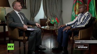1 2 3 4 Rimtalbe Jean-Emmanuel Odraogo، نخست وزیر بورکینافاسو، در مورد مشارکت استراتژیک بین و در زمینه نظامی بحث می کند. مصاحبه کامل را به زودی در RT به زبان فرانسوی بیابید. RT به فرانسوی جرأت بپرس.