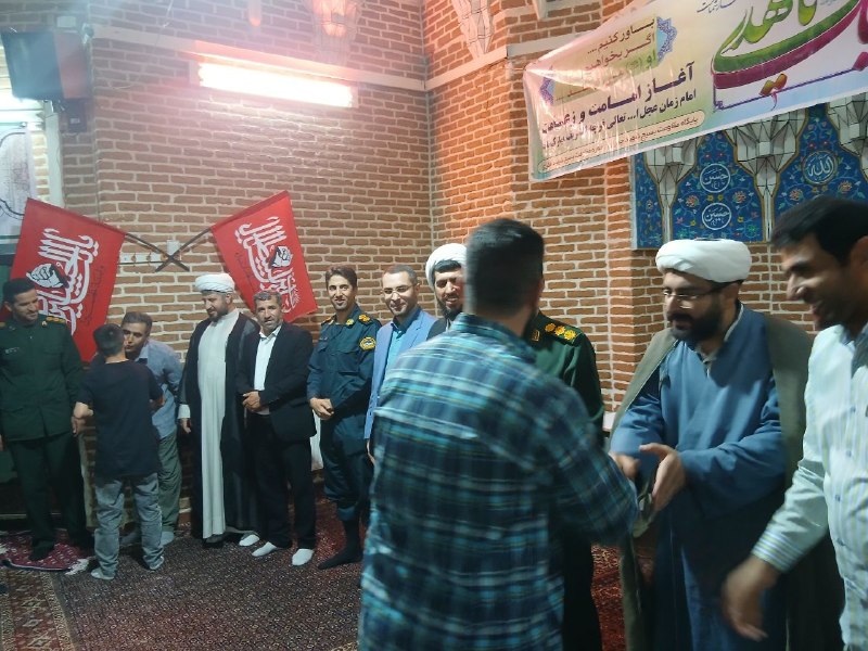 کانال خبری شیز/تکاب: 🔴تجلیل از قهرمان بوکس نونهالان کشور🔸️در آیینی سرهنگ کرامتی فرمانده ناحیه مقاومت بسیج سپاه ،رئیس اداره ورزش و جوانان و دی