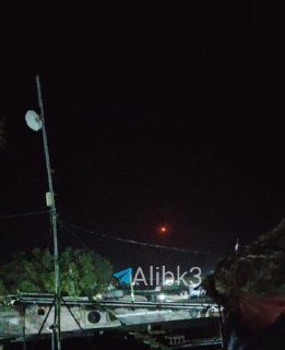 כעת משוגרים מטחי טילים תימנים רצופים לעבר ערב הסעודית.