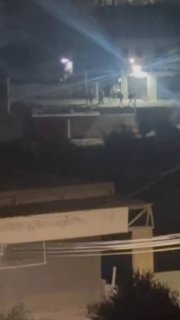 חלק מכוחות הכיבוש מסתערים על העיירה ביתא שמדרום לשכם ופשטו על בית.