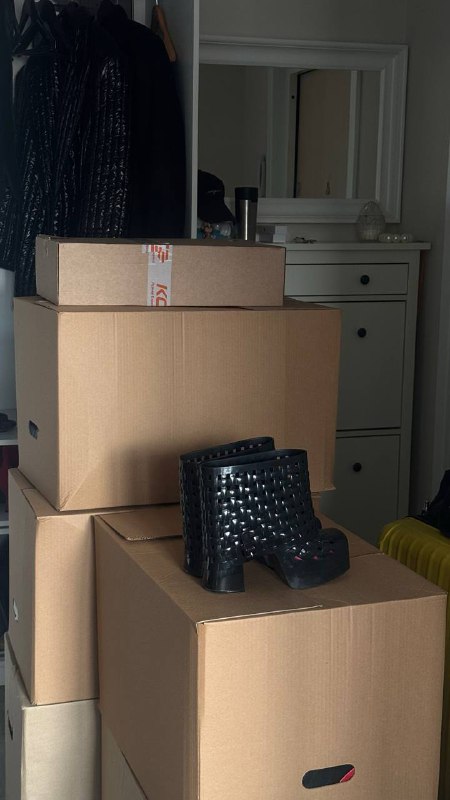 Хочется думать, что это все происходит не со мной 🥲💔Спасибо друзьям! Добрые люди. Как хорошо, что они у меня есть.У нас столько вещей, аж глаза разбегаются, даже не знаю с чего начать…Хочется думать, что это все происходит не со мной 🥲💔Спасибо друзьям! Добрые люди. Как хорошо, что они у меня есть.У нас столько вещей, аж глаза разбегаются, даже не знаю с чего начать…