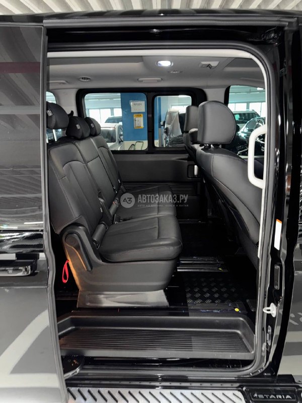 Hyundai Staria 2025 фото 9