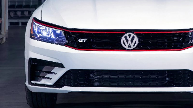 Помните Passat с VR6 под капотом? Эта легендарная рядная "шестёрка", у