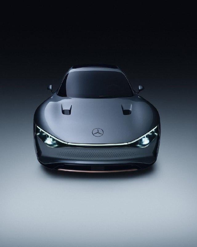Mercedes-Benz, VISION EQXX, проехал 1008 километров от Штутгарта до Кассиса, при этом заряда батареи