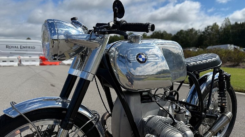 🏎️ Кастомные мотоциклы BMW: искусство на колёсах

На недавней выставке Builder'