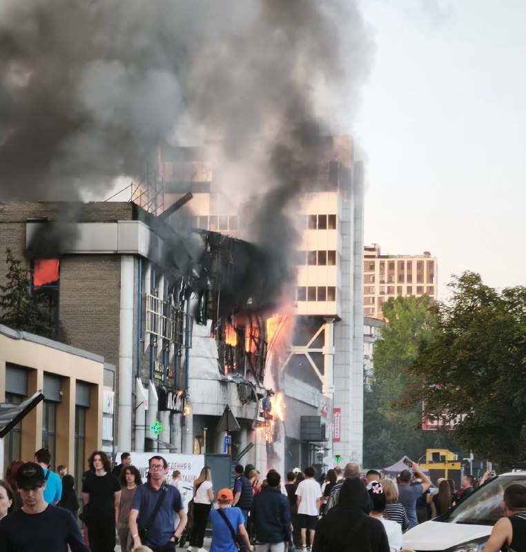 In Dnipro, according to the local channels, a ballistic attack hit the mall.