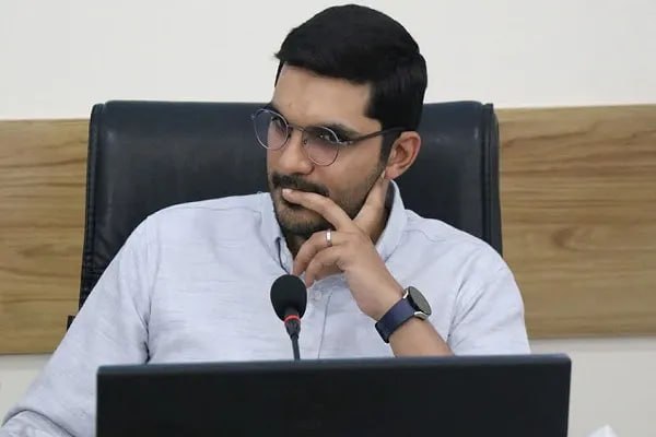 پایگاه خبری حاجت: بررسی فعالیت مغز در تجربههای دینیمحمدامین سرایی، عضو گروه روانشناسی مرکز مطالعات اکولوژیکالادراک و کنش:🔹مکان مقدس تنها