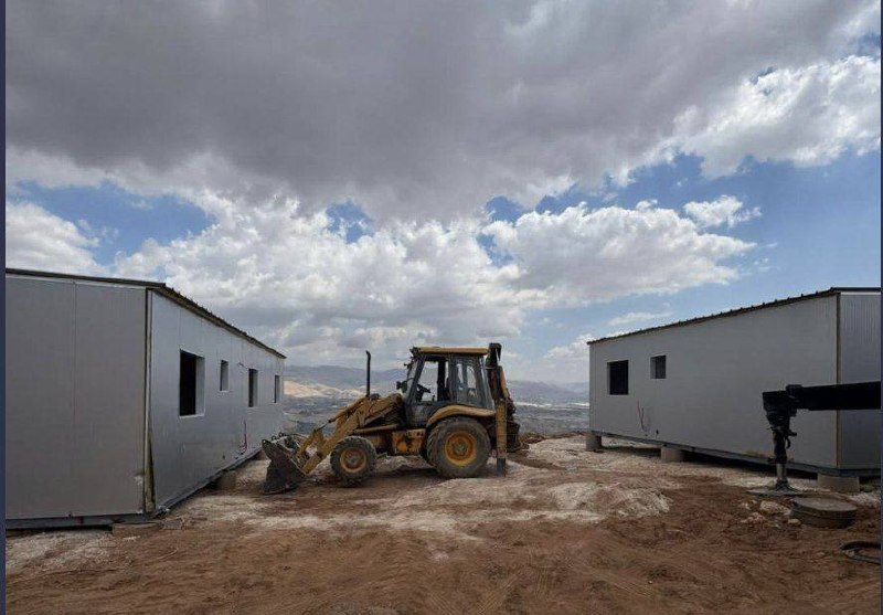 דחוף: מתנחלים מתחילים בהקמת מאחז חדש להתיישבות חקלאית בשם "ביטרון" בבקעת הירדן, תוך הקמת מבנים ארעיים במקום…