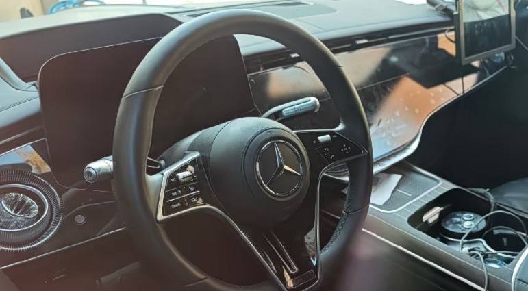 Обновленный Mercedes‑Benz S‑класса получит новый интерьер 3
