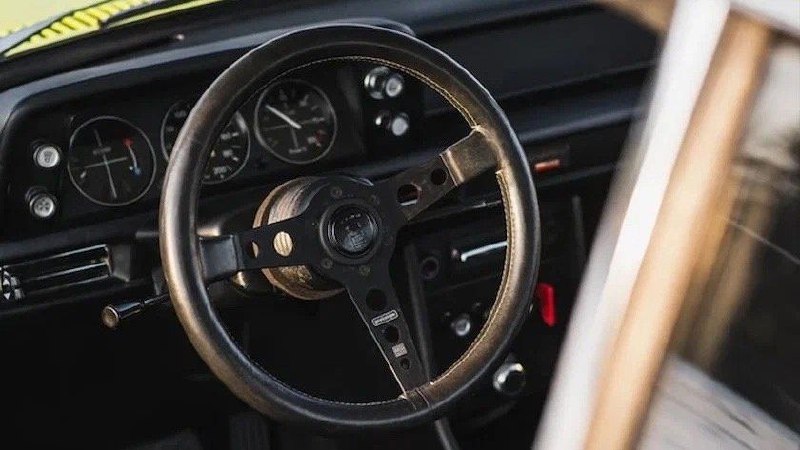 Электрический рестомод на базе BMW 2002 6