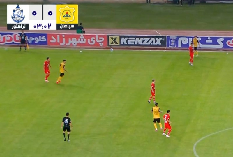 📚 علم و فوتبال ⚽️: در شبکه ورزش تراکتور با نشان ملوان مقابل سپاهان با نشان صنعت نفت بازی میکند.در هیچ کجای دنیا بجز ایران، ۴ تیم، همزمان د