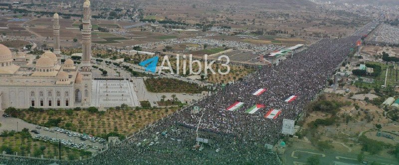 הפגנה של מיליון בבירת תימן צנעא היום. הסמכה למר עבדול-מאליק אל-חות'י לכוחות התימנים לסיים את המצור הסעודי ע…