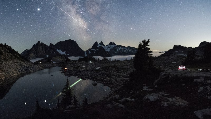 Weeding and wishingTank Lakes, Alpine Lakes Wilderness, Washington (© Austin Trigg/TANDEM Stills + Motion)
