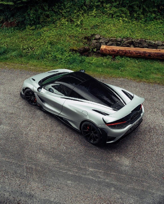 McLaren 765LT 6
