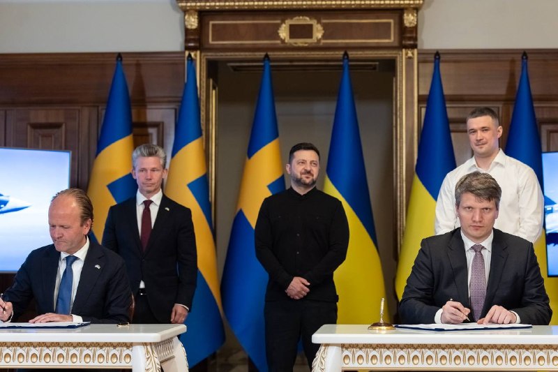 ❗️Russia will temporarily suspend the movement of people, vehicles, goods, and cargo through several rail border crossings with Finland, Estonia, and Latvia from July 1 under a government order signed by Prime Minister Mikhail Mishustin. The order applies to designated railway checkpoints on Russia's borders with the three countries and instructs authorities to notify Helsinki, Tallinn, and Riga.