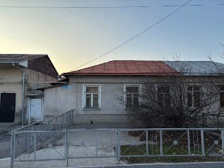 Продаётся участок 1,7 сотки, с домом! Алмазарский район, Тахтапуль.