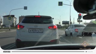 נער נתן טרמפ לשוטר תנועה על מכסה המנוע. אוהד GTA בן 16 ממייקופ הפר את חוקי התנועה ופתח במרדף עם המשטרה. בשל…