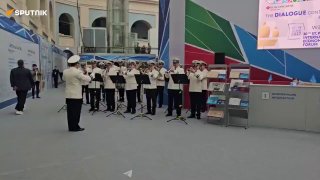 רוסיה-. פסגת אפריקה: מאחורי הקלעים של היום השני בתמונות עיתונאים, נציגי תקשורת ודמויות אפריקאיות בולטות מרח…