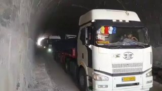 🤔המנהל הכללי של כבישים ודיור בנפת הורמוזגן: מנהרת "הרוג מירזאי" בכביש בנדר עבאס-סירג'אן נפתחה מחדש. תנועת…