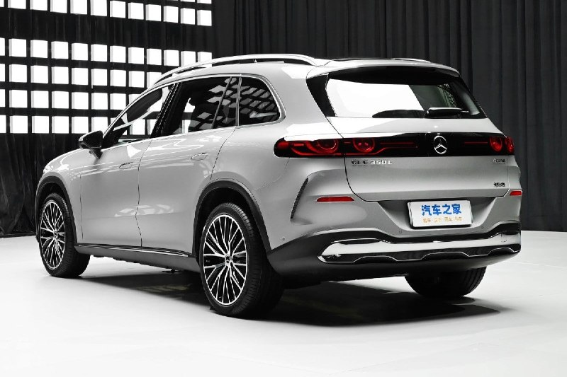Mercedes показал удлинённый электрический GLC 2