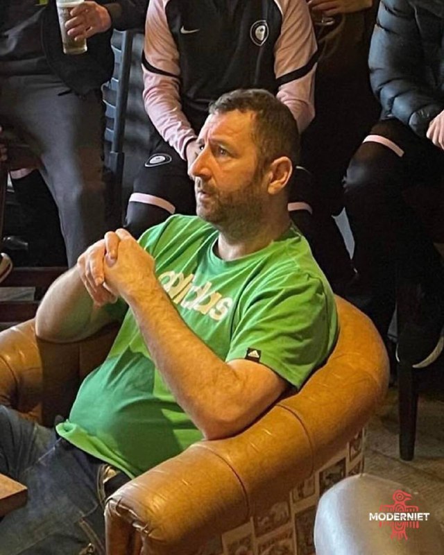 Оказывается, в фейбсуке есть целое сообщество для людей, похожих на Адама Сэндле