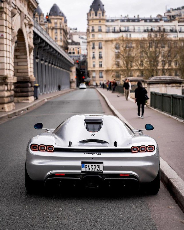 Koenigsegg CC850 8