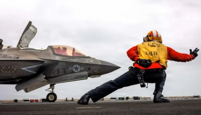 על פי הדיווח של העיתון הגבעה, פיקוד מרכז ארה"ב (CENTCOM) הכין אפשרויות שונות לתקיפה באיראן. לפי העיתון, CEN…