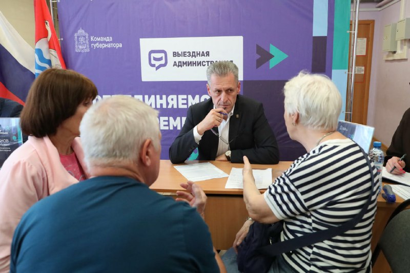 Более двух часов вчера шла выездная администрация в микрорайоне Шереметьевский, в школе №17, на ул.Загорская.