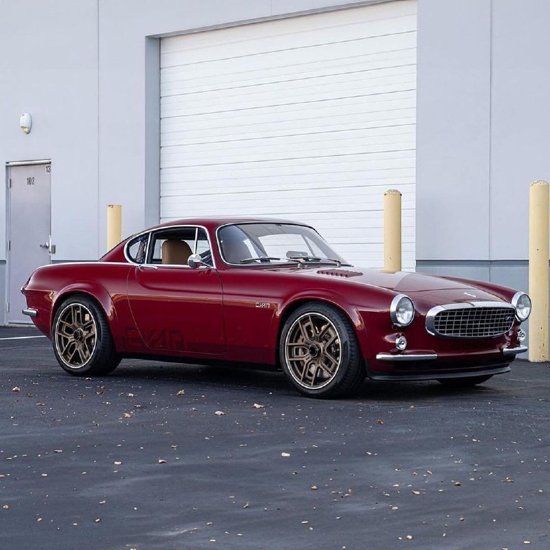 1964 Volvo P1800 restomod