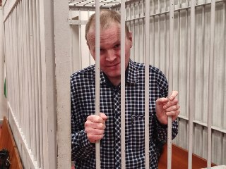 Политзаключенного саксофониста Андрея Шабанова заставляют ежедневно работать уборщиком, несмотря на ОРВИ и инвалидностьОсужденного саксофониста Андрея Шабанова заставляют ежедневно работать уборщиком в самарской ИК-10, хотя он болеет ОРВИ и имеет инвалидно