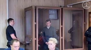 В 100 миллиардов рублей оценил суд имущество вице-губернатора Краснодарского края Андрея Коробки. И отправил чиновника в СИЗО на два месяца. Коробка всё-таки пришёл в суд, где решался вопрос об аресте. За десять лет на госслужбе он построил элитное поместь