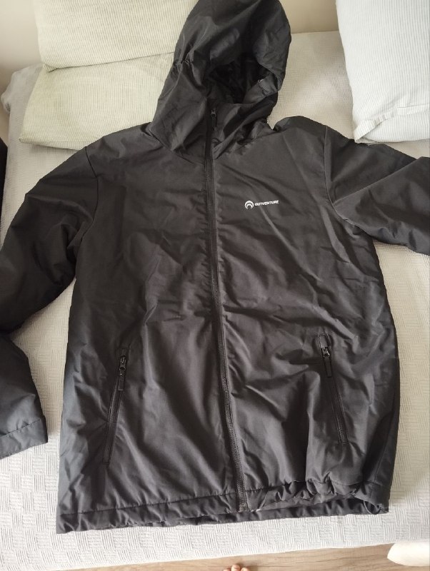 Продается куртка. Одевалась один раз