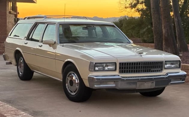 🚗💨 Chevrolet Caprice 1987 – авто‑превращённое в «школьный ураган»Наши аналитик