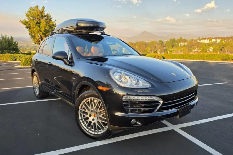 Этот Porsche Cayenne Diesel с пробегом под 50 000 миль продают на аукционе без р