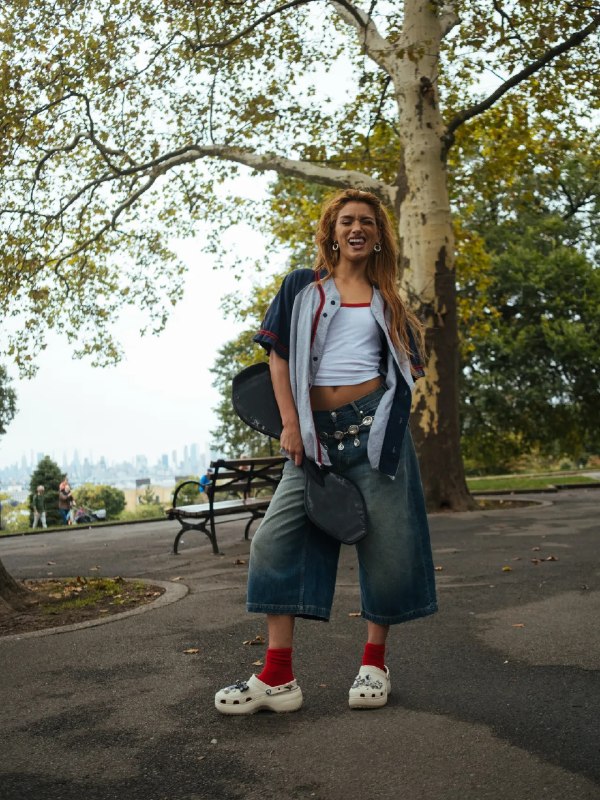 Celebrity Photos: Dixie D’Amelio Wears Platform Crocs in the August 2026 CampaignDixie D’Amelio Wears Platform Crocs in the August 2026 Ca