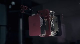 Apple представила iPhone 18 Pro и iPhone 18 Pro MaxКомпания Apple проводит презентацию своих новинок в Театре Стива Джобса в Купертино. Мероприятие началось с передачи эстафеты: Тим Кук объявил о свое уходе, а за проведение презентации взялся новый гендире