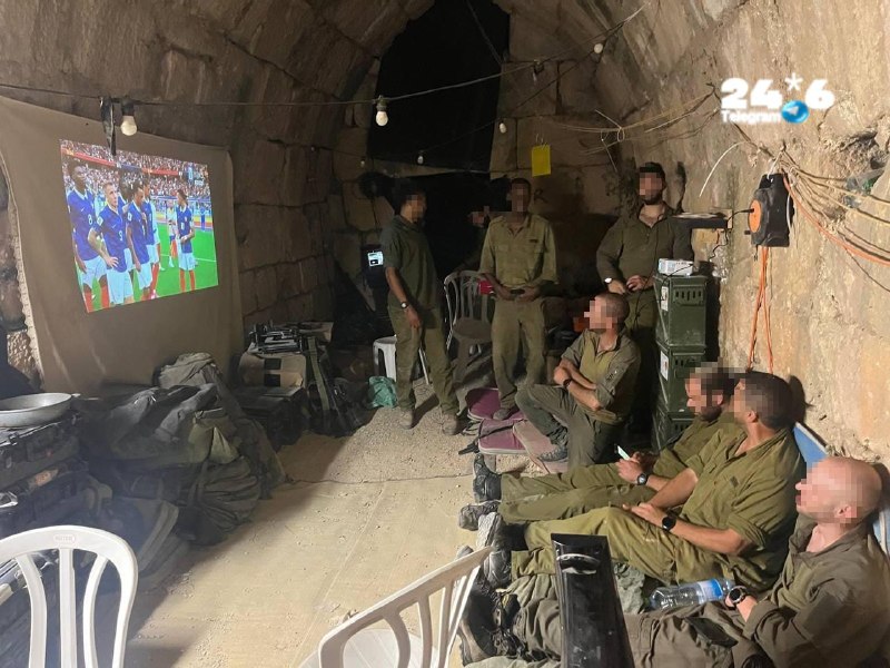 🇮🇱 חיילי צה''ל צופים במונדיאל בדרום לבנון.