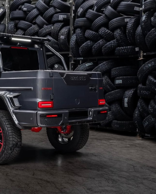 Mercedes-Benz G63 8