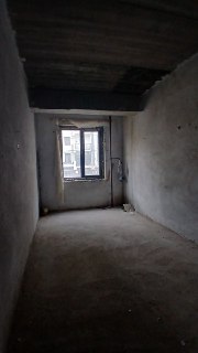 Uy sotiladi.
Vodnikda 6 etajkali domni
2 etajida, 40m², yangi novostro