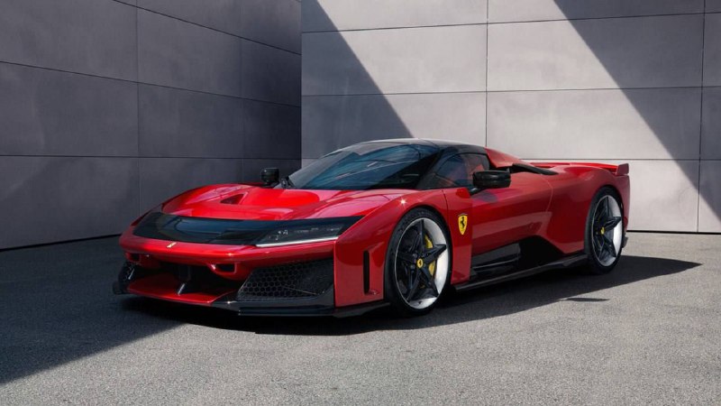 Ferrari представила самый мощный гиперкар в истории компании — F80.