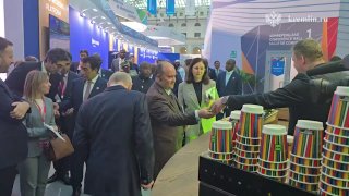 פוטין מפנק מנהיגים אפריקאים בגלידה רוסית הירשם ל- ספוטניק אפריקה | X