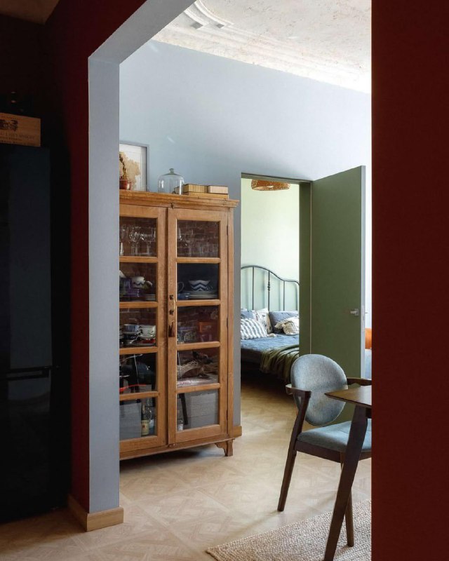 Квартира в доме 1905 года, Санкт-Петербург Во время ремонта под ламинатом обнаружили дореволюционную метлахскую плитку её бережно отреставрировали ... - изображение 8 - квартира, доме, 1905