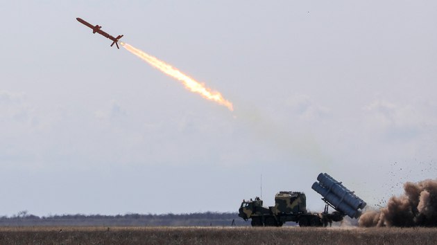 Record Long-Range Missile Attack in Ukraine’s Black Sea Bombardment Campaign Against Russia