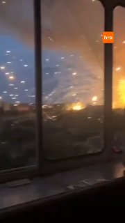 סרטון של הפיצוצים המשניים שאירעו לאחר שמפעל הטילים בקייב היה מטרה של טילים רוסיים במהלך הלילה.